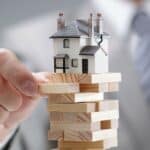 Huizenprijzen 2023 en 2024: Trends, Verwachtingen en Invloeden