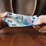 AOW Alleenstaande 2024: Netto Bedragen en Wat U Kunt Verwachten