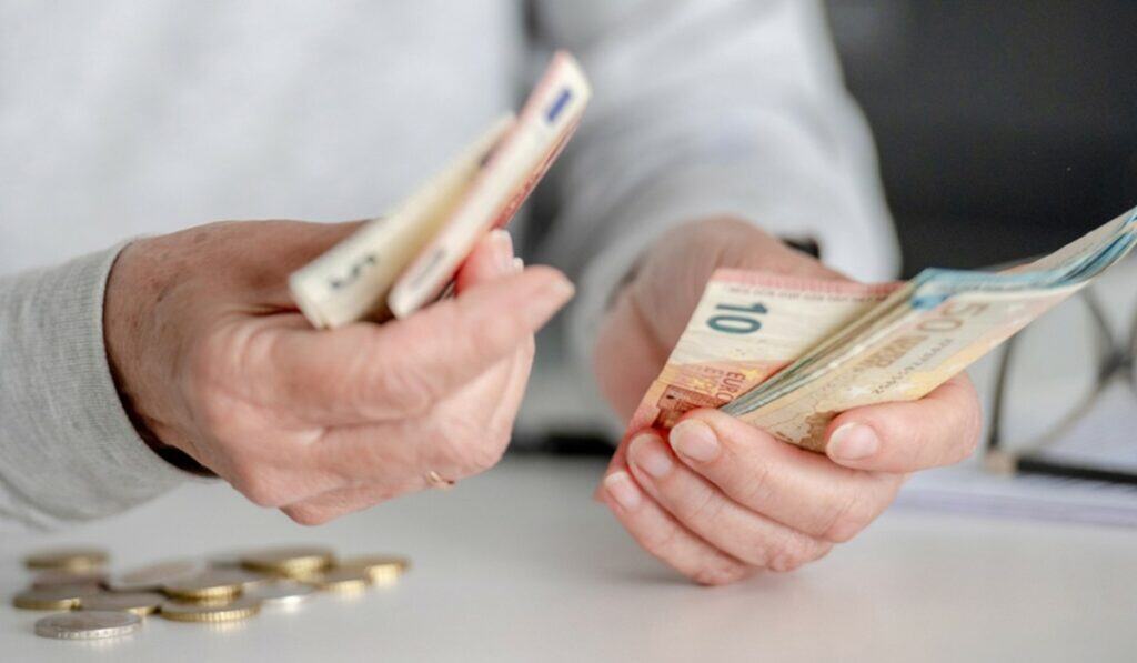 AOW-bedragen 2024 netto voor gehuwde stellen: dit moet je weten