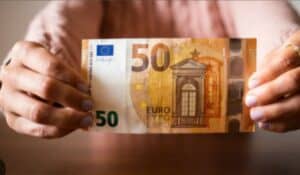 AOW Betalingsdata 2024: Alles over Uitbetaling, Toeslagen & Vakantiegeld