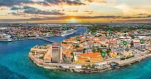 Huis kopen en makelaar zoeken op Curaçao? Een complete gids voor de Nederlandse koper.